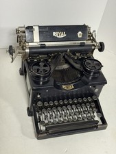 Royal 10 (Model 10) manual desktop typewriter  Vintage, Royal Typewriter Company picture