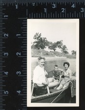 1944 Rowboat Lake Vacation Photo Rich Cove Inn Family Snapshot Southampton NY picture