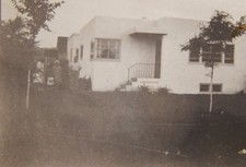 Vintage Photograph, FAMILY OUTSIDE BELLE BEAUTIFUL HOUSE-SEPTEMBER 1945,Art-Deco picture