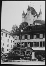 A SQUARE IN THUN SWITZERLAND C1910 OLD PHOTOGRAPH Magic Lantern Slide picture