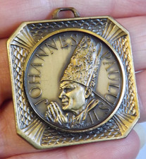 Religious Johannes Paulus II Pope John Paul large square pendant medal picture