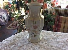 Royal Porzellan Handpainted Vase KPM Barvaria Floral 10 1/4