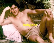 001 TIM MATHESON YOUNG BARECHESTED IN SHORTS BEEFCAKE COLOR PHOTO picture