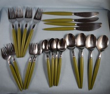 Vtg MCM Japan Green Plastic Handles 20 Piece Set Flatware Service for 4 picture