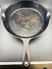 Vintage Griswold No 8 Cast Iron Skillet 704 Erie PA 1924-1940 - Lays Flat picture