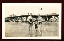 Vintage Photo FAMILY FROLICS @ VENTNOR CITY, NJ BEACH PIER OCEAN 1932 picture
