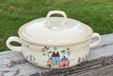 International Heartland VTG stoneware 1.5 Qt Covered Casserole dish Cows Houses picture