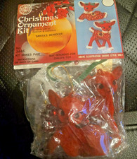 Walco Vintage 1976 Christmas Ornament Kit Flocked Santa's Reindeer Pair  NEW NOS picture