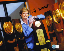 PAT SUMMITT SIGNED REPRINT TENNESSEE VOLUNTEERS COACH 8
