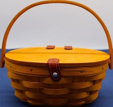 Longaberger 2008 Oval Kiddie Purse Basket 1140839 Wood Lid Warm Brown picture