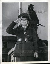 1942 Press Photo Major Bernie Bierman USMC at Quantico Virginia picture