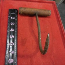 VINTAGE BAILING HOOK--WOOD HANDLE, HEAVY METAL HOOK, 7.5