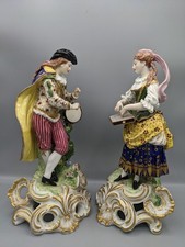 ANTIQUE PAIR OF LARGE DERBY ENGLAND PORCELAIN FIGURES 17-18TH CENTURY 10.5