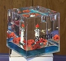 Vintage Boston Souvenir Liquid Motion Paperweight Pen Holder Lighthouse Lobsters picture
