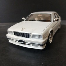 Aoshima 1/24 Y32 Cima Shakotan VIP Car Model Finished [Age 13+] picture
