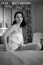 Vintage Glamour Girl 4x6 Photo 💚 Sexy Style Pin-Up Publicity - Calendar Girl picture