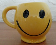Retro 1970's Yellow McCoy Pottery Smiley Face Mug Cup picture