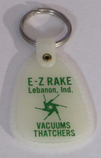 Vintage E-Z RAKE Lebanon, Indiana plastic keychain Vacuums Thatchers picture