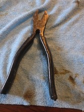 VINTAGE UTICA 3 DIAMOND LOGO HEAVY DUTY 5 1/5 INCH LINEMAN'S PLIERS NO. 1050 picture
