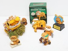 Garfield Collection Figurines Hula Stuffed Animal Stocking Hanger Jim Davis Lot picture