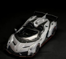 Kyosho 1/64 Lamborghini Veneno Roadster Silver Red Accent picture