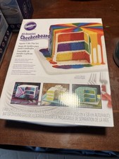 NIB Wilton Cheekboard Square Cake Pans picture