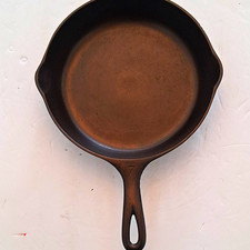 Wagner Ware Sidney O Cast Iron No. 7 Skillet   1057A.  picture