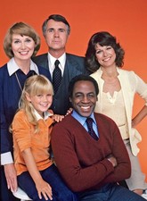 Benson Cast Robert Guillaume James Noble Inga Swenson  11x16.5  Photo Poster picture