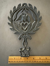 EAGLE HEART LAUREL LEAF WREATH VTG CAST IRON TRIVET MARKED 266 picture
