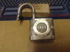 OBSOLETE/ ANTIQUE/VINTAGE yale 851 C&O padlock/ picture