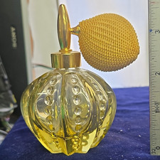 Antique Yellow Glass Perfume Atomizer Bottle with Yellow Squeeze Bulb picture