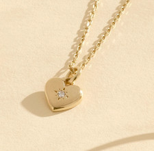 Diamond Heart Pendant Necklace with 18