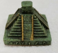 Mexico Chichenlezat Figure (Pre-Owned) picture