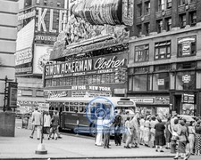 NEW YORK TIMES SQUARE BUS STOP STREET SCENE 1951 8X10 PHOTO picture
