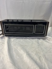 Vintage 1969 Premium IC Panasonic RC-6493 Flip Clock Calendar AMFM Alarm Radio picture