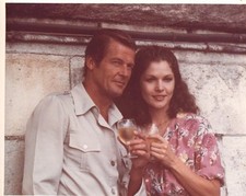 Lois Chiles Roger Moore James Bond 4x6 Picture Celebrity Print picture