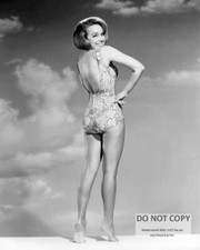 ACTRESS TERRY MOORE PIN UP - 8X10 PUBLICITY PHOTO (BT-133) picture