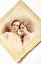 1800s Sisters High Collar Dresses Victorian Era Studio Photo Cabinet Card  picture