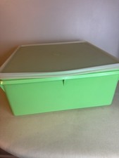 Tupperware Vintage Green Square Storage Container 5.5 Qt Press-On Lid 673-5 picture