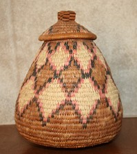 Zulu Handwoven Ukhamba Basket w/ Lid – South African Ilala Palm – Geometric Patt picture