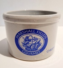 VTG MARSHALL FIELDS GOURMET CHRISTMAS POTTERY CROCK--1986-4