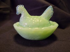 Vintage Miniature Hen On A Nest/Chicken On A Nest Jadite Green Glass HON picture