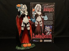 Lady Death: The Rapture Diorama Femme Fatales PVC Statue by Diamond Select picture
