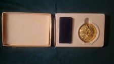 Estee Lauder Elizabeth Hurley Jeweled Powder Compact Gold Red Ruby Crystal NIB picture