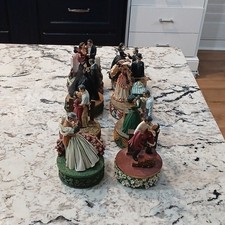 Vintage “Gone With The Wind” Figurines Avon Images Of Hollywood Scarlett & Rhett picture