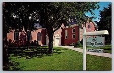 Vintage Postcard KS Prairie Village United Presbyterian Church Chrome picture