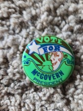 Rare 1972 GEORGE MCGOVERN PETER MAX Inspired CAMPAIGN BUTTON Mint  picture