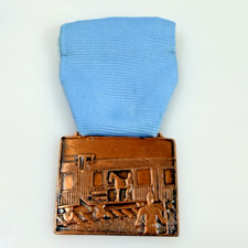 Vintage 40 Hommes 8 Chevaux Brass Medal French Boxcar American Legion 40 & 8 WWI picture