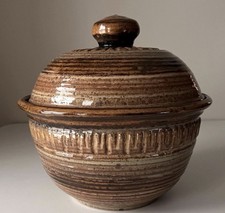 Vintage Pottery Covered Casserole Brown Shingled Look 9