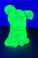 BOYD ART GLASS SCOTTISH TERRIER DOG UV LIGHT REACTIVE VASELINE Uranium Glows picture